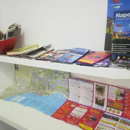 斯特拉戴安娜住宿加早餐旅馆 住宿加早餐酒店 那不勒斯